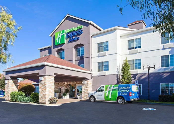 Holiday Inn Express & Suites Oakland - Airport By Ihg
